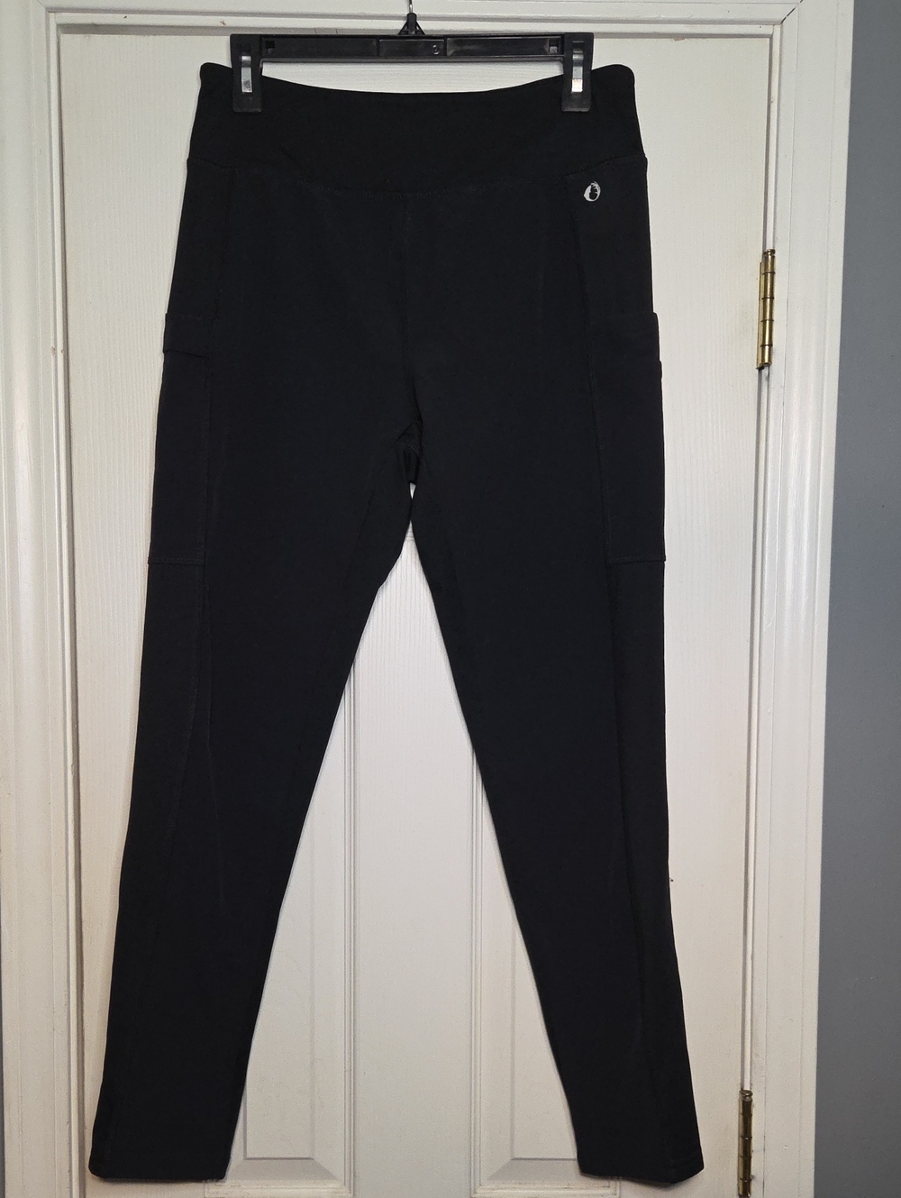 Black High-Waist Leggings with Side Utility Pockets